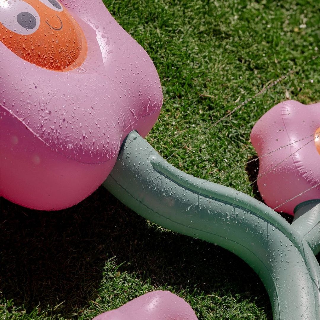 SUNNYLiFE Inflatable Sprinkler - Poppy the Peach