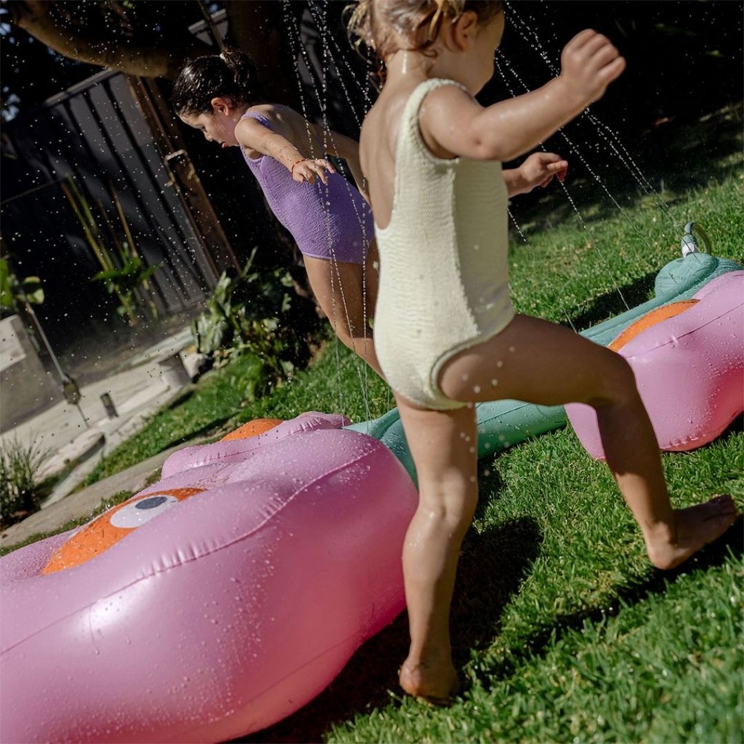 SUNNYLiFE Inflatable Sprinkler - Poppy the Peach