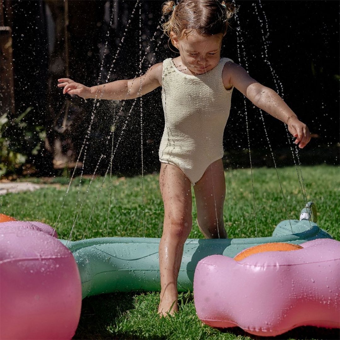 SUNNYLiFE Inflatable Sprinkler - Poppy the Peach
