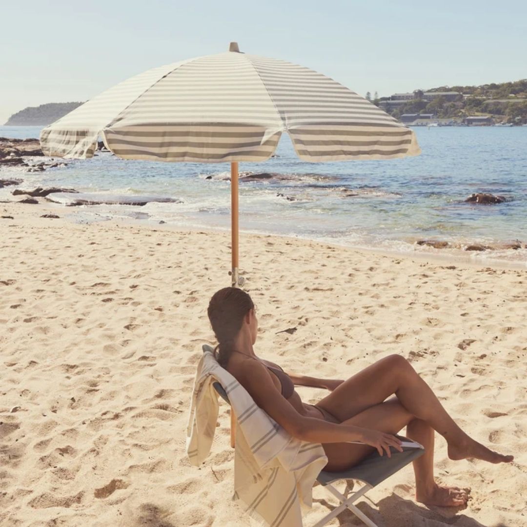 SUNNYLiFE Luxe Beach Umbrella - Seagrass Stripe