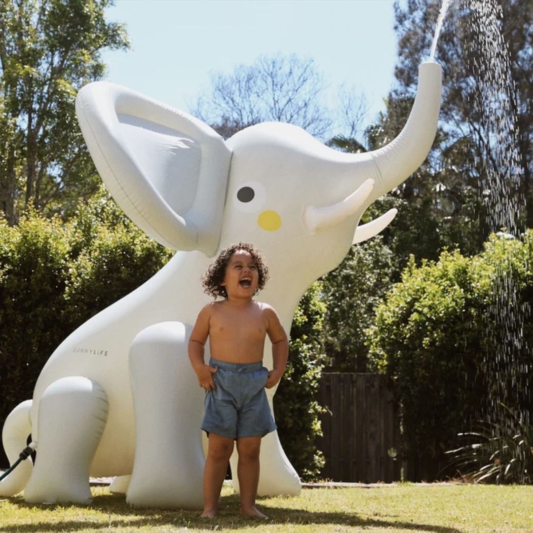 SUNNYLiFE Inflatable Giant Sprinkler - Eli the Elephant