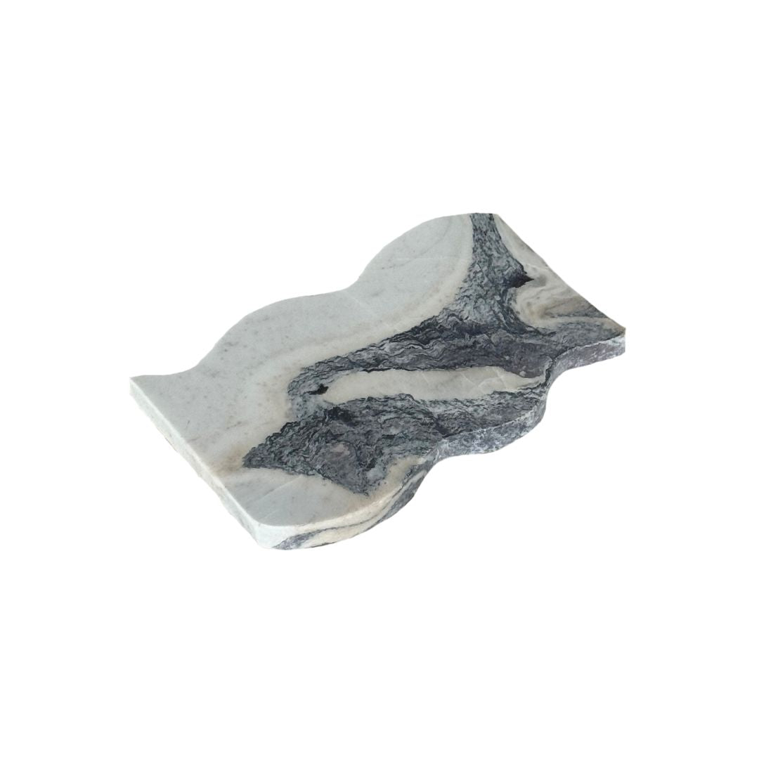 Frida Wavy Tray Calcutta Marble