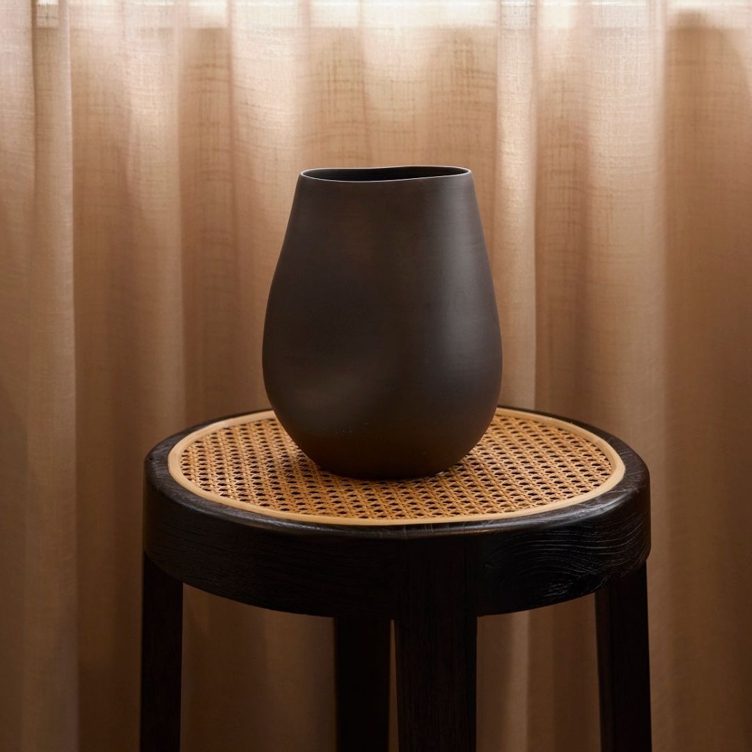 Hazel Vase Small - Black