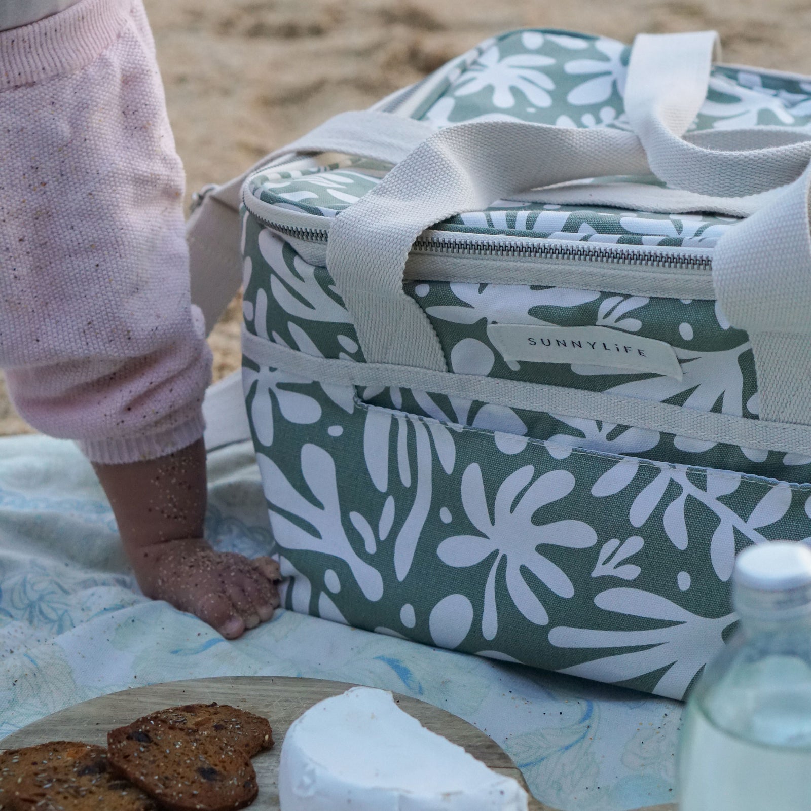 Canvas Drinks Cooler Bag - The Vacay Olive LargeMeluka Furniture by Danske Mobler
