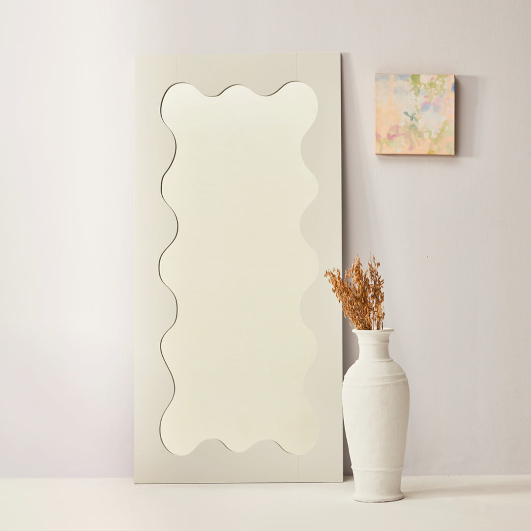 Wiggly Mirror - WhiteMeluka Furniture by Danske Mobler